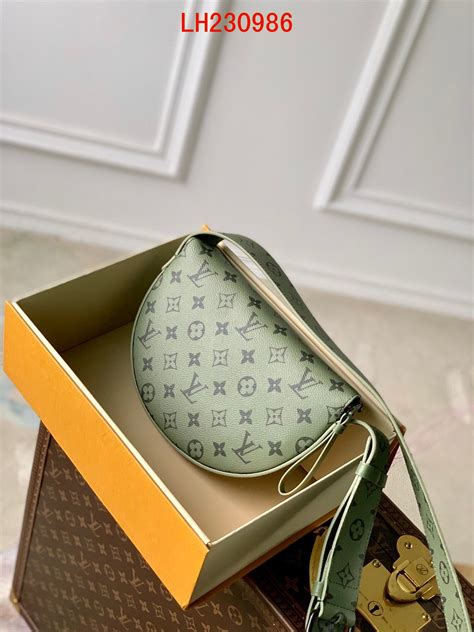 lv moon